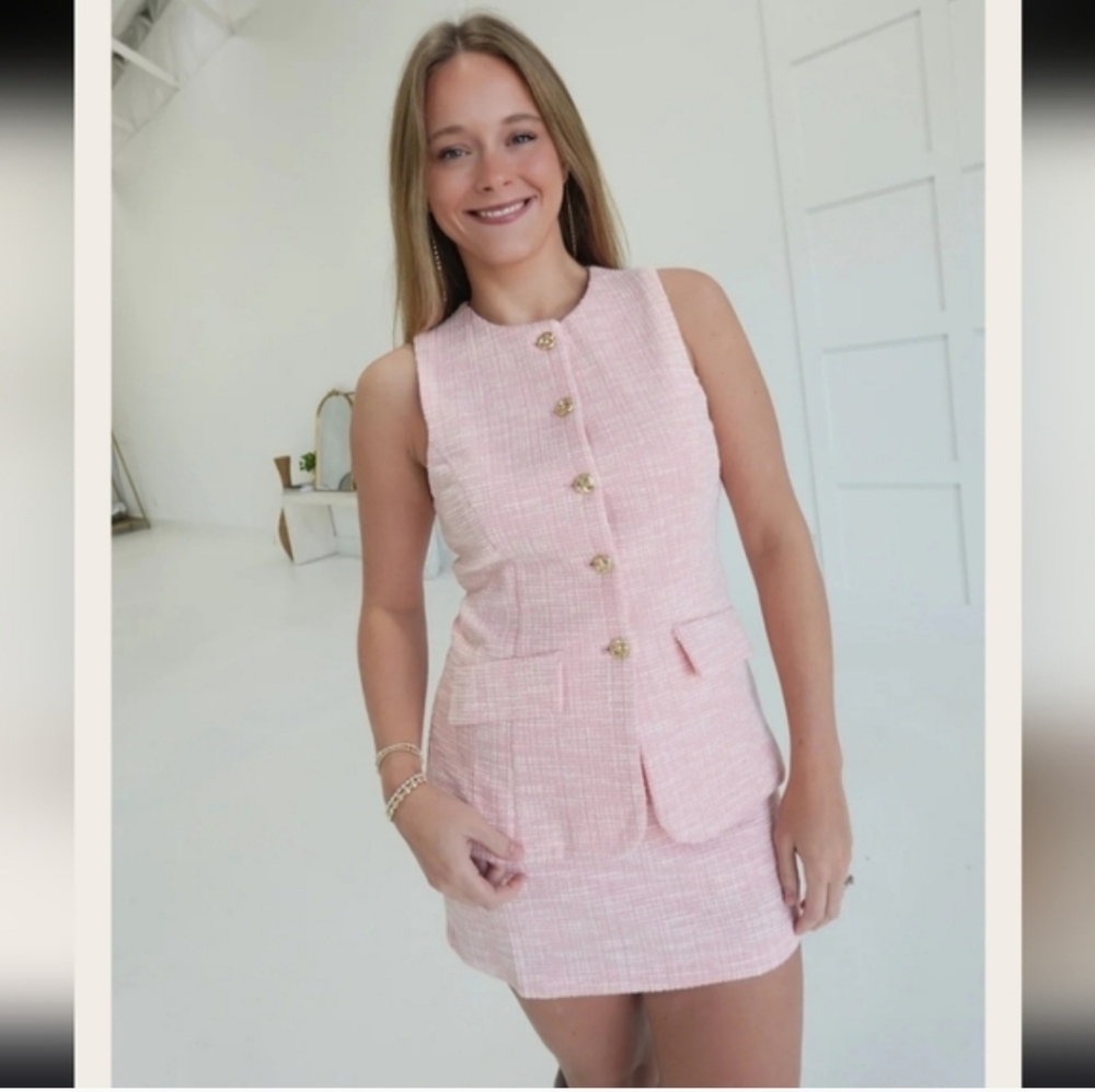 Boutique Love Tree Chic Pink Tweed Sleeveless Dress/romper Gold Buttons